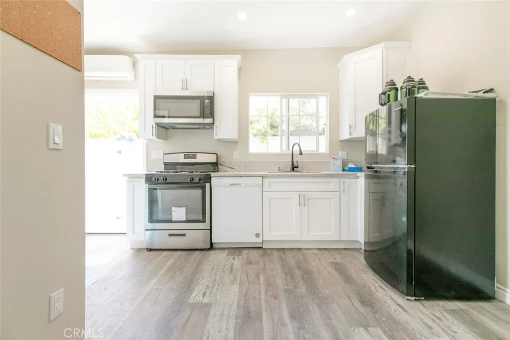 11024 Peoria Street, Sun Valley, California 91352 home-pic-54